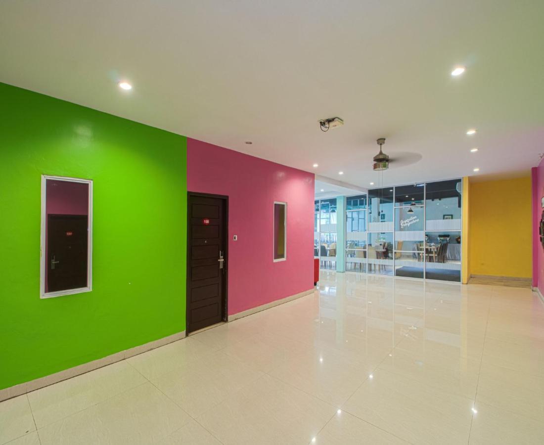 Dna Fun Zone Pekanbaru Exterior foto