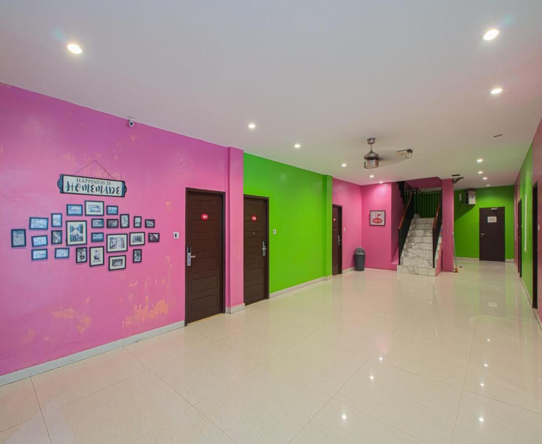 Dna Fun Zone Pekanbaru Exterior foto